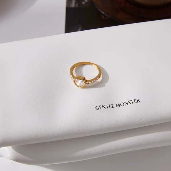 18K Gold Plated Cubic Zirconia Heart Ring - Picture 3 of 8